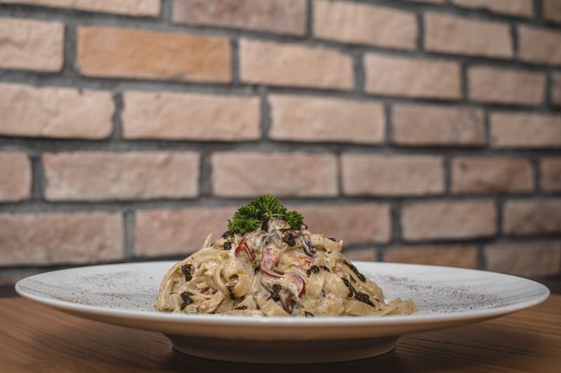 Fettuccine Alfredo creamy pasta at Pizza inn